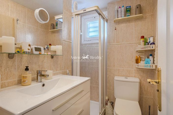 Image No.9-3 Bed Flat for sale