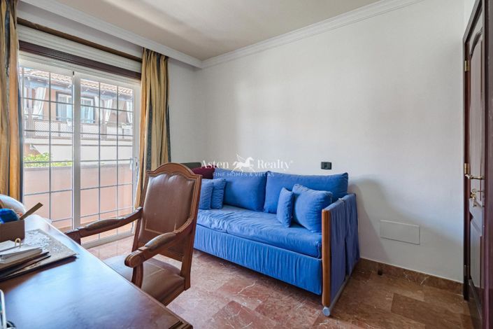 Image No.15-3 Bed House for sale