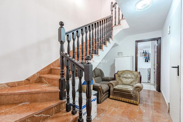 Image No.20-3 Bed House for sale