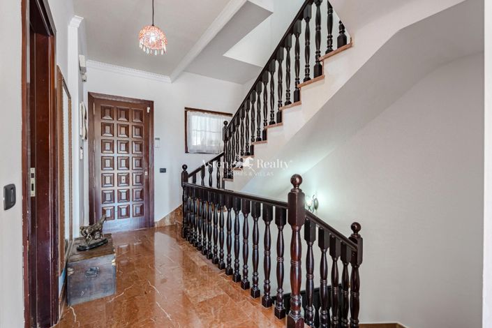 Image No.6-3 Bed House for sale