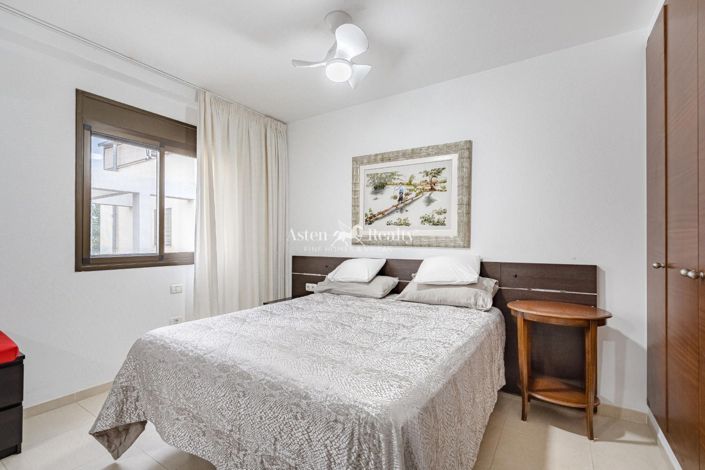 Image No.8-3 Bed House for sale