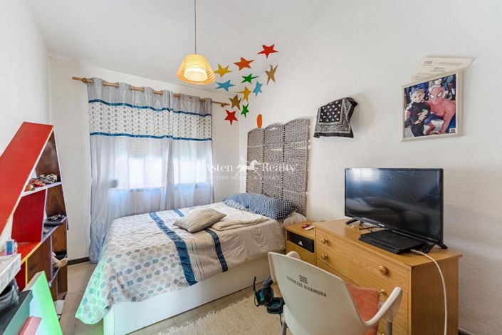 Image No.10-4 Bed House for sale