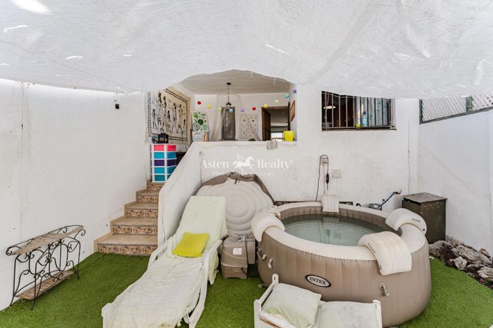 Image No.21-4 Bed House for sale