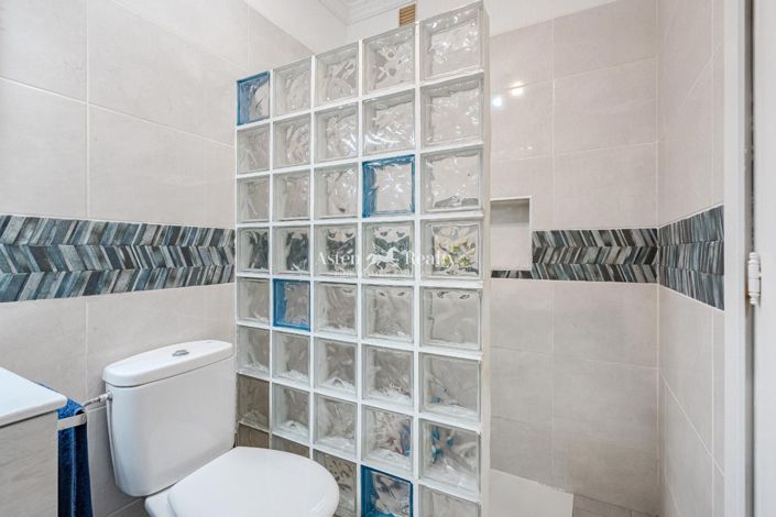 Image No.10-2 Bed Flat for sale