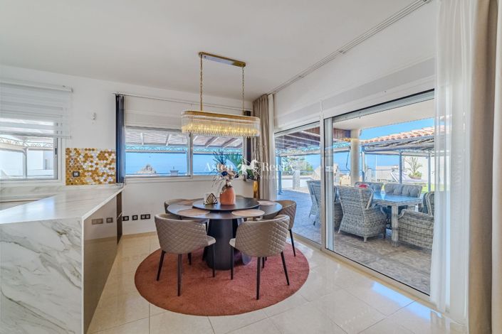 Image No.12-3 Bed Villa for sale