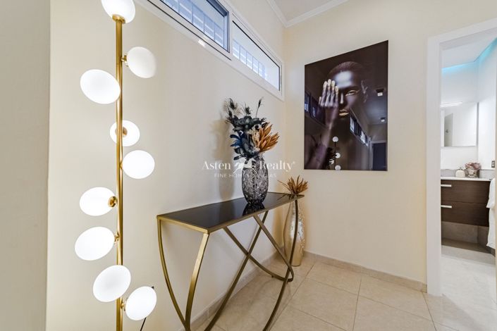 Image No.19-3 Bed Villa for sale