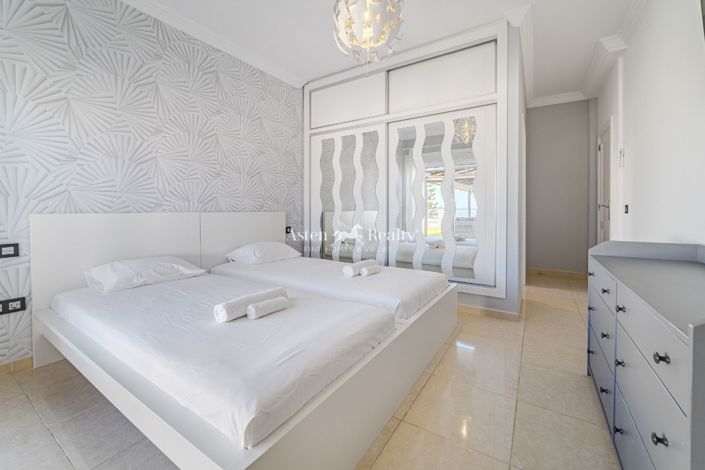 Image No.23-3 Bed Villa for sale