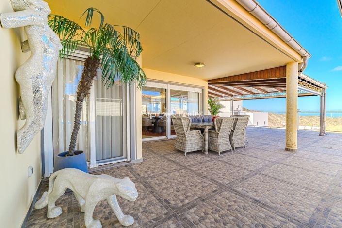 Image No.28-3 Bed Villa for sale