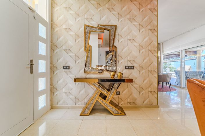 Image No.7-3 Bed Villa for sale