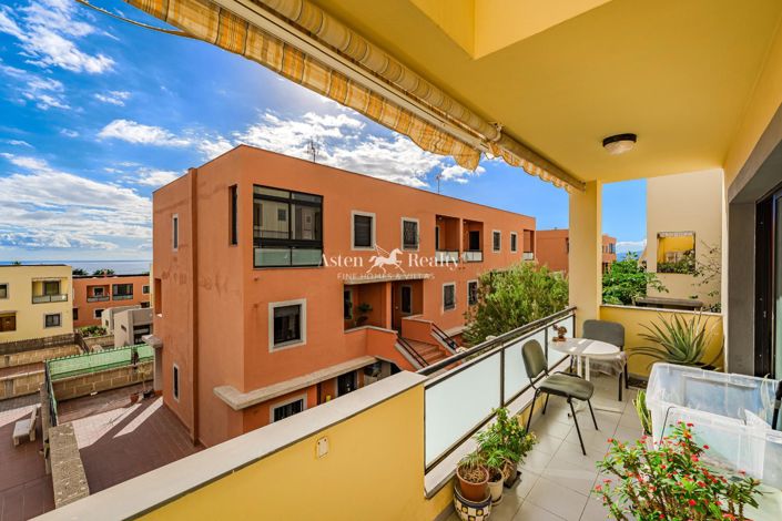 Image No.1-3 Bed House for sale