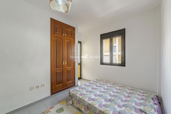 Image No.13-3 Bed House for sale