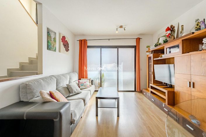 Image No.2-3 Bed House for sale