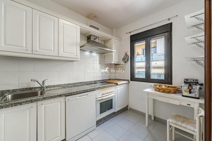 Image No.20-3 Bed House for sale