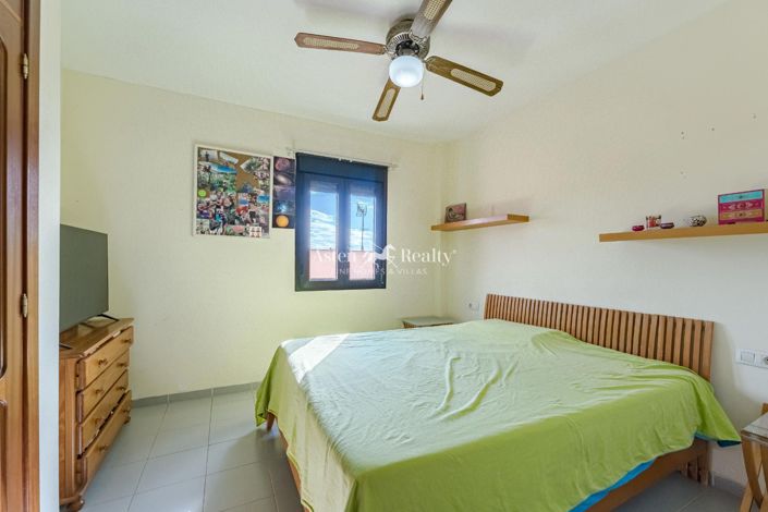 Image No.7-3 Bed House for sale