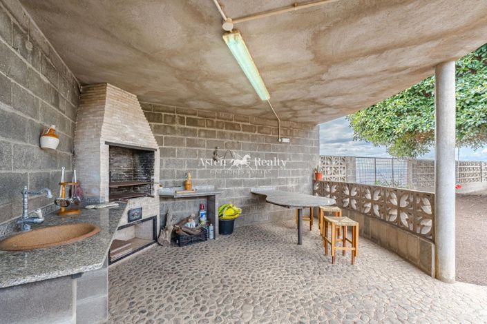 Image No.15-6 Bed Villa for sale