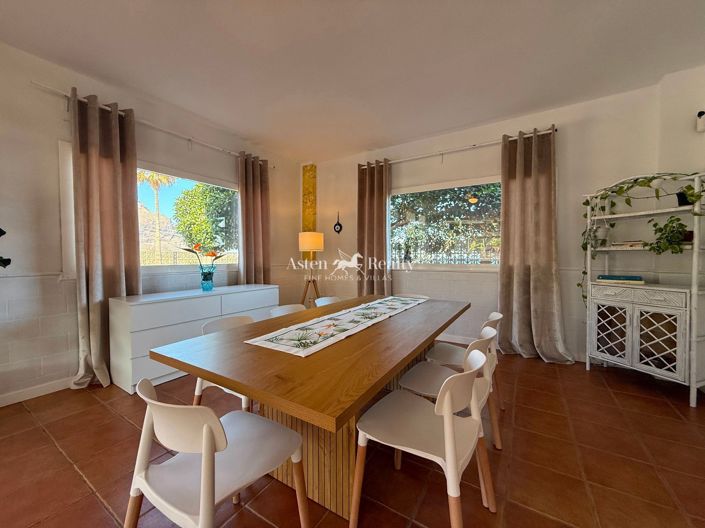 Image No.18-6 Bed Villa for sale