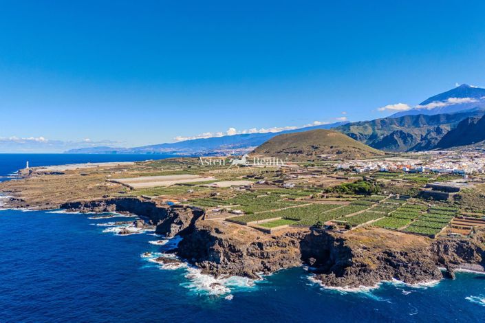 Image No.2-6 Bed Villa for sale