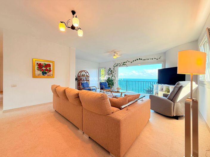 Image No.28-6 Bed Villa for sale