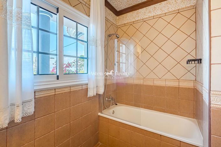 Image No.26-6 Bed Villa for sale