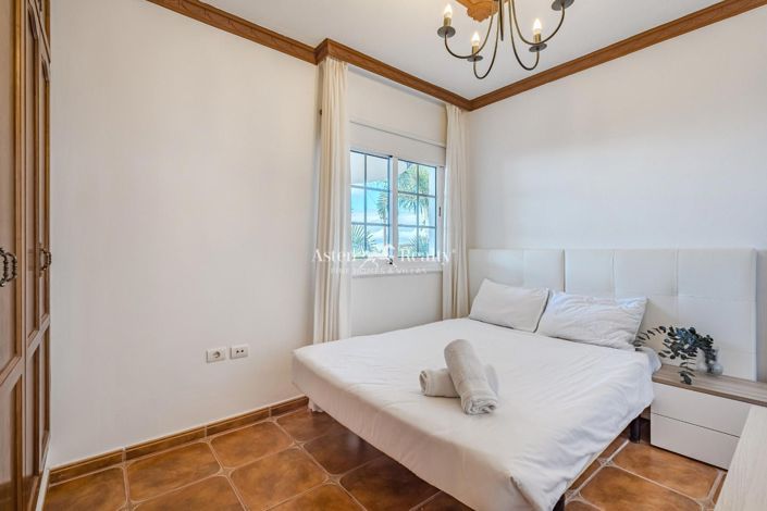 Image No.28-6 Bed Villa for sale