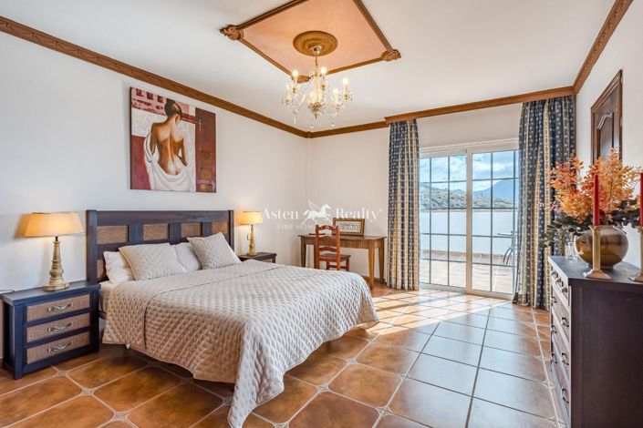 Image No.31-6 Bed Villa for sale