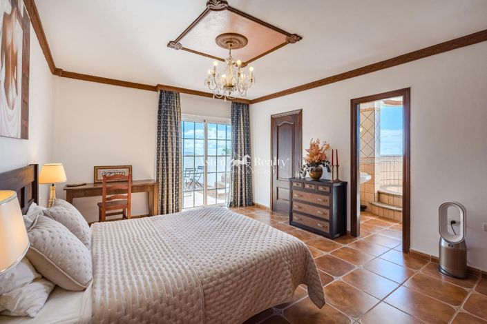 Image No.32-6 Bed Villa for sale