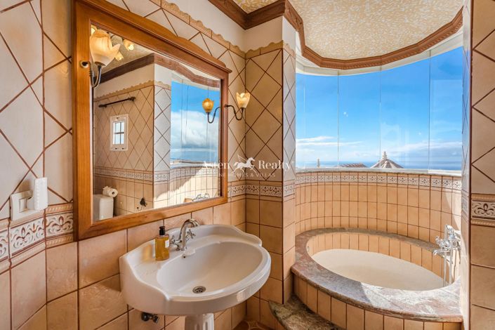 Image No.33-6 Bed Villa for sale