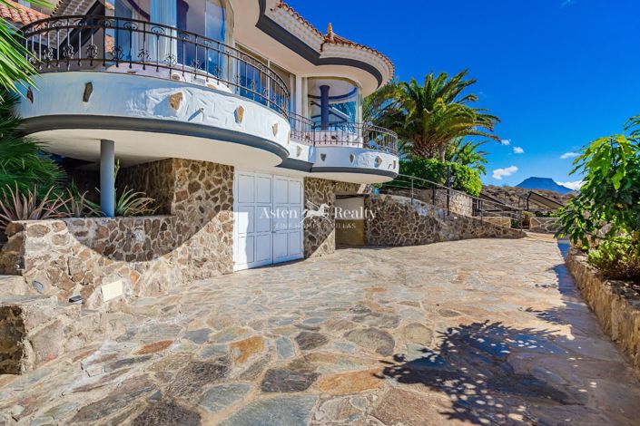 Image No.5-6 Bed Villa for sale