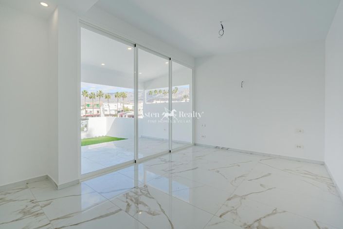 Image No.16-3 Bed Villa for sale