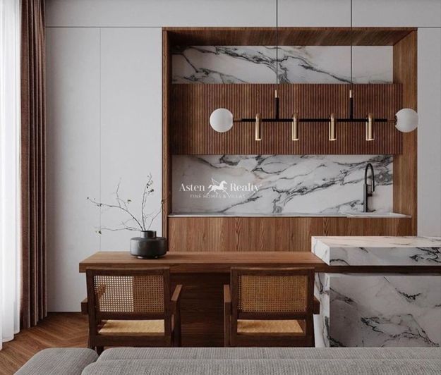 Image No.12-22 Bed Property for sale