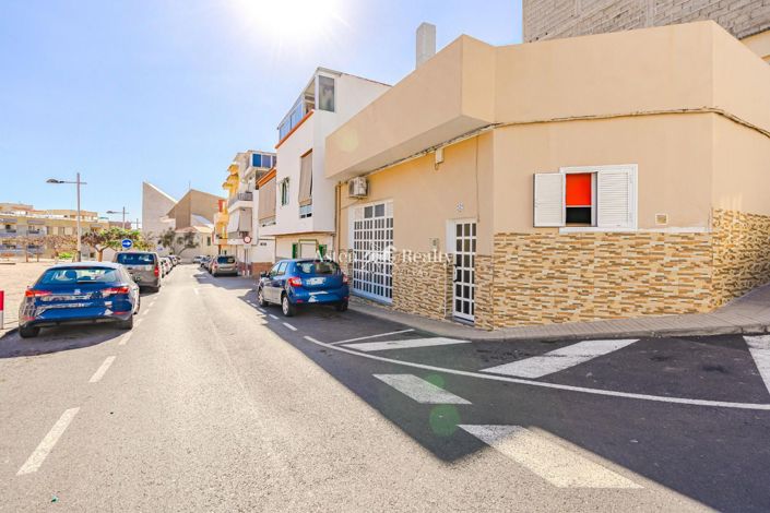 Image No.2-3 Bed House for sale