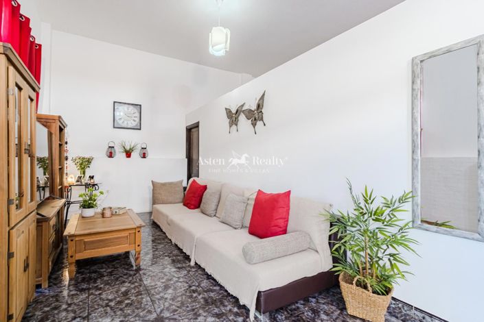 Image No.4-3 Bed House for sale