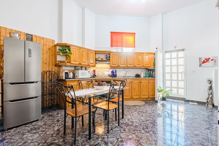 Image No.6-3 Bed House for sale