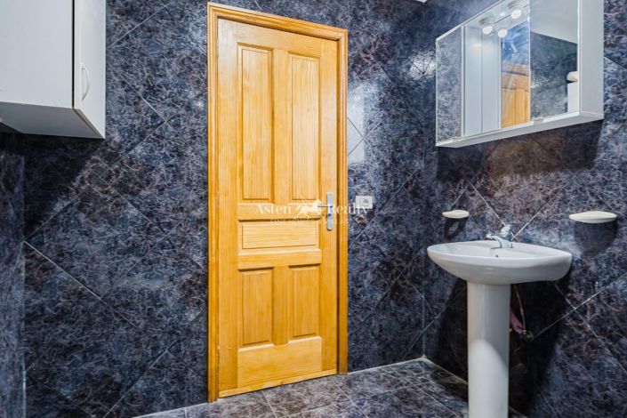 Image No.13-1 Bed Flat for sale