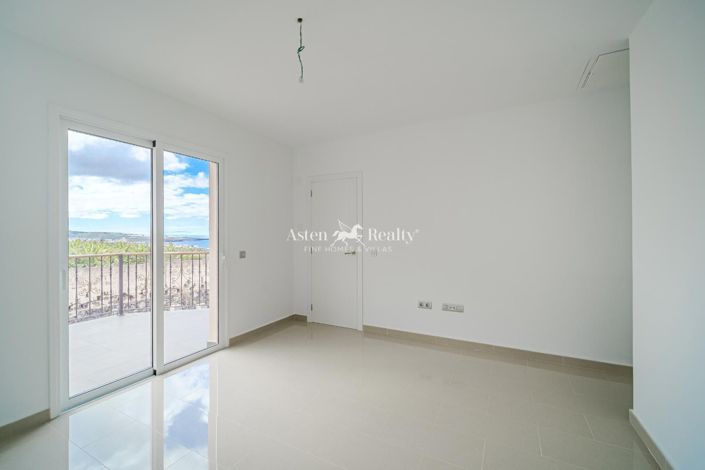 Image No.11-5 Bed Villa for sale