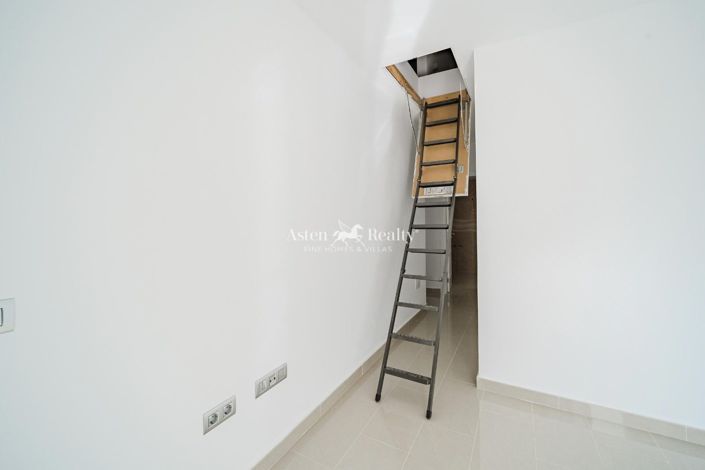 Image No.13-5 Bed Villa for sale