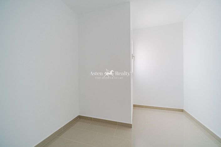 Image No.14-5 Bed Villa for sale