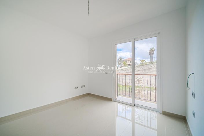 Image No.22-5 Bed Villa for sale