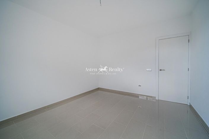 Image No.39-5 Bed Villa for sale