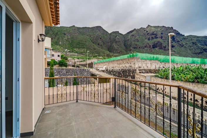 Image No.9-5 Bed Villa for sale