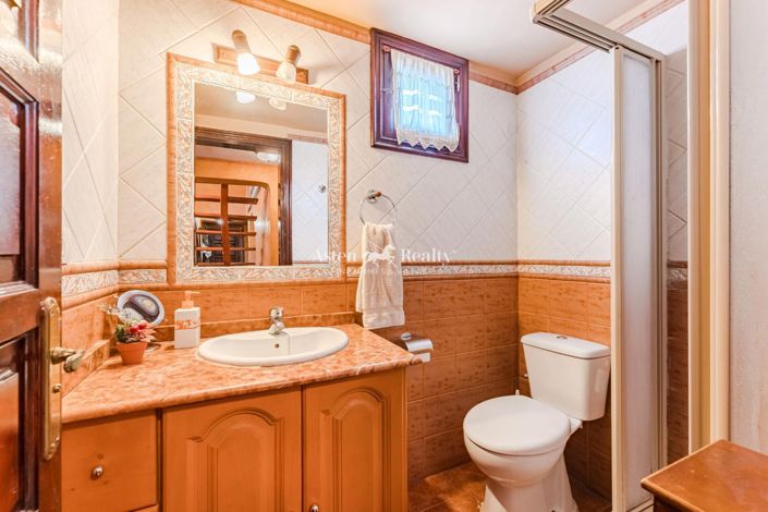 Image No.12-4 Bed Bungalow for sale