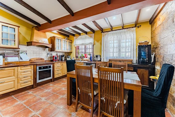 Image No.6-4 Bed Bungalow for sale