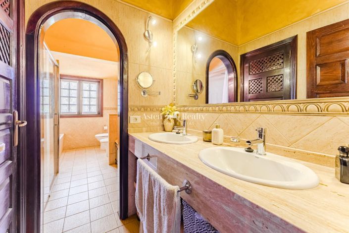 Image No.9-4 Bed Bungalow for sale