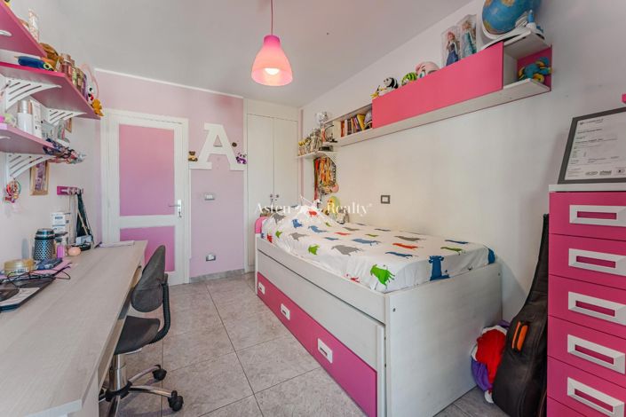 Image No.14-2 Bed House for sale