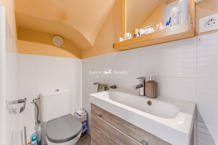 Image No.15-2 Bed House for sale