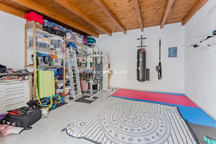 Image No.20-2 Bed House for sale