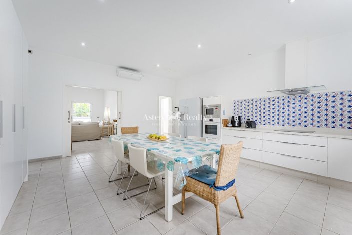 Image No.15-5 Bed Villa for sale