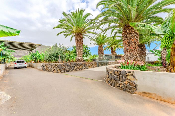 Image No.2-5 Bed Villa for sale