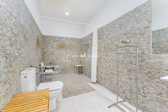 Image No.26-5 Bed Villa for sale