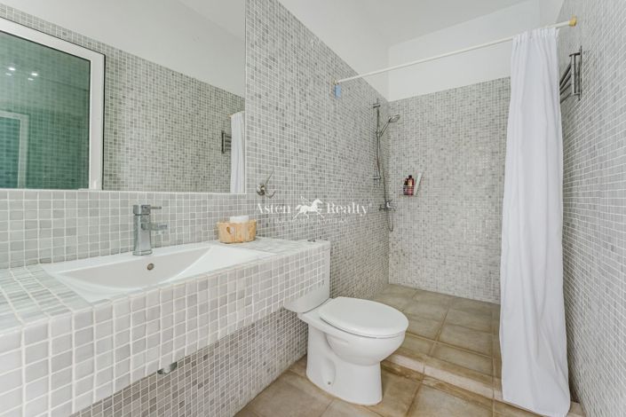 Image No.31-5 Bed Villa for sale